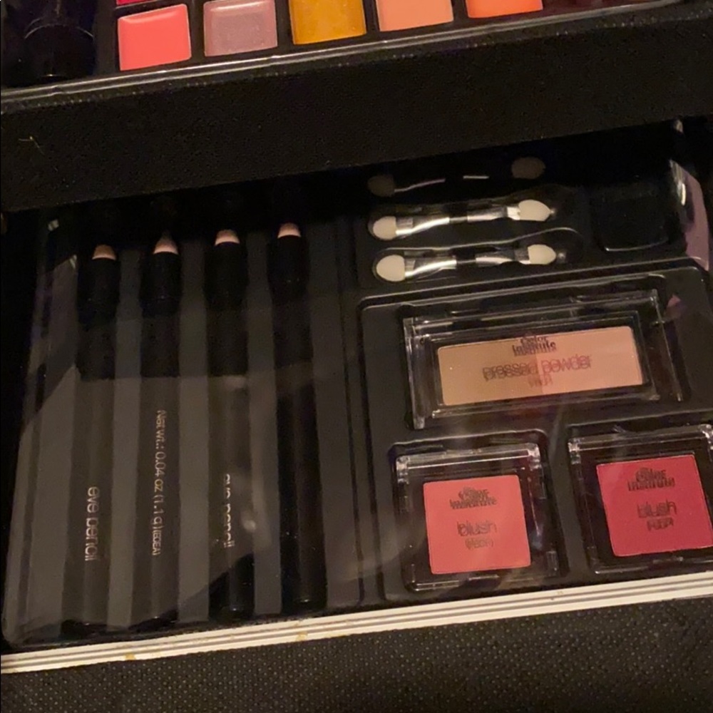 Color Institute Explosion Makeup cosmetics Train Case bundle gloss, shadow, etc - Picture 9 of 9
